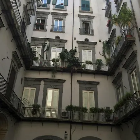 Le Rondini Della Pietrasanta * Naples